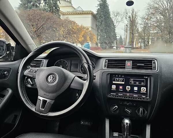 Черный Фольксваген Джетта, объемом двигателя 2.48 л и пробегом 180 тыс. км за 4700 $, фото 16 на Automoto.ua