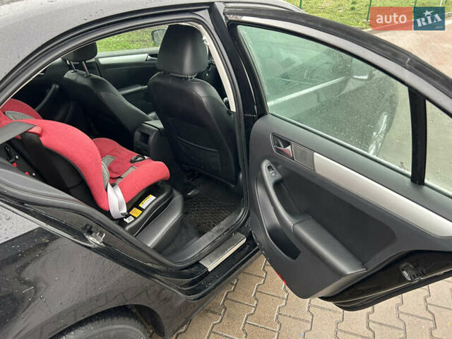 Чорний Фольксваген Джетта, об'ємом двигуна 2.48 л та пробігом 194 тис. км за 7500 $, фото 11 на Automoto.ua