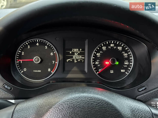 Черный Фольксваген Джетта, объемом двигателя 1.8 л и пробегом 296 тыс. км за 8299 $, фото 35 на Automoto.ua