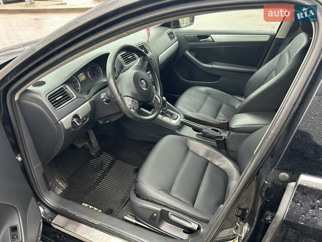 Чорний Фольксваген Джетта, об'ємом двигуна 2.48 л та пробігом 194 тис. км за 7500 $, фото 7 на Automoto.ua