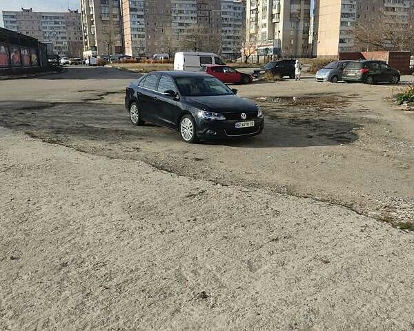 Фольксваген Джетта 2013 в Запорожье на Automoto.ua Черный Фольксваген Джетта, объемом двигателя 1.8 л и пробегом 150 тыс. км за 9200 $, фото 1 на Automoto.ua