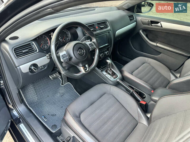 Чорний Фольксваген Джетта, об'ємом двигуна 2 л та пробігом 169 тис. км за 10300 $, фото 4 на Automoto.ua