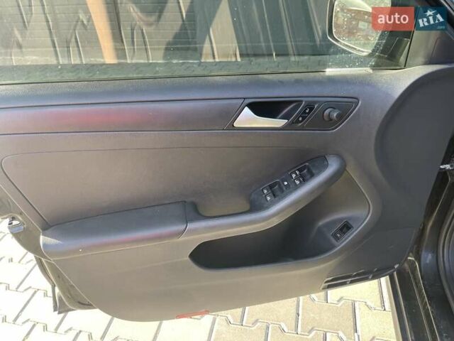 Чорний Фольксваген Джетта, об'ємом двигуна 2 л та пробігом 177 тис. км за 6950 $, фото 7 на Automoto.ua