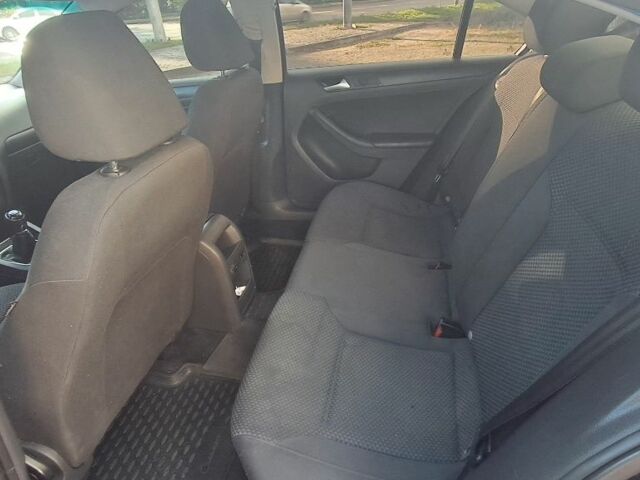 Чорний Фольксваген Джетта, об'ємом двигуна 2 л та пробігом 265 тис. км за 7200 $, фото 6 на Automoto.ua