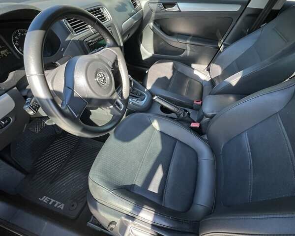 Фольксваген Джетта 2013 в Измаиле на Automoto.ua Черный Фольксваген Джетта, объемом двигателя 2.5 л и пробегом 200 тыс. км за 8500 $, фото 6 на Automoto.ua