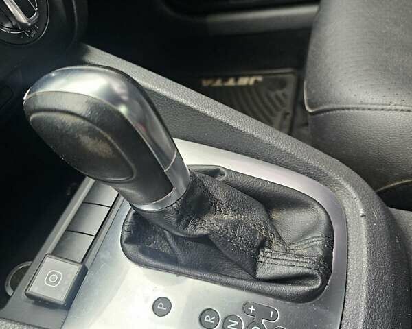 Черный Фольксваген Джетта, объемом двигателя 2.48 л и пробегом 180 тыс. км за 4700 $, фото 23 на Automoto.ua