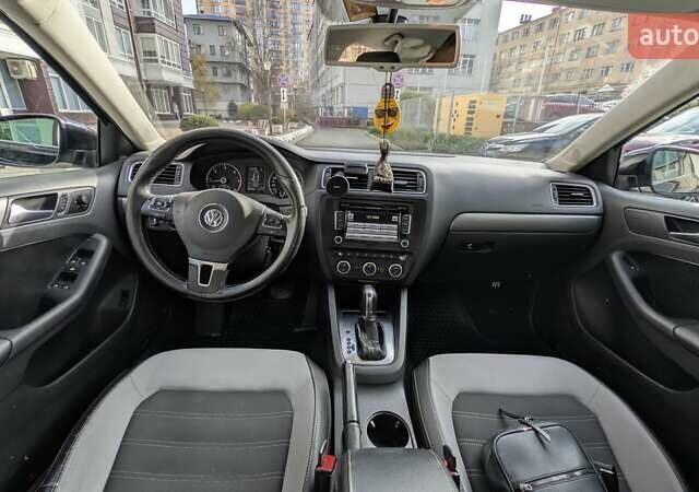 Черный Фольксваген Джетта, объемом двигателя 1.97 л и пробегом 280 тыс. км за 11499 $, фото 11 на Automoto.ua