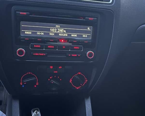 Чорний Фольксваген Джетта, об'ємом двигуна 2 л та пробігом 177 тис. км за 6950 $, фото 13 на Automoto.ua