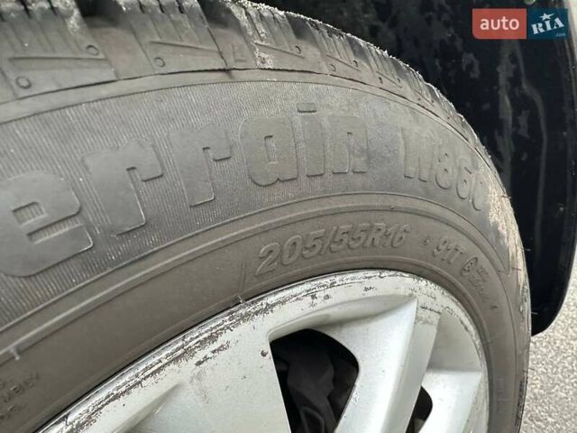 Чорний Фольксваген Джетта, об'ємом двигуна 1.8 л та пробігом 183 тис. км за 8800 $, фото 2 на Automoto.ua