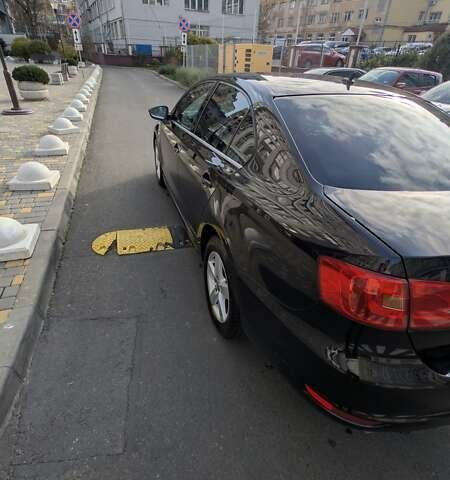 Черный Фольксваген Джетта, объемом двигателя 1.97 л и пробегом 280 тыс. км за 11499 $, фото 5 на Automoto.ua