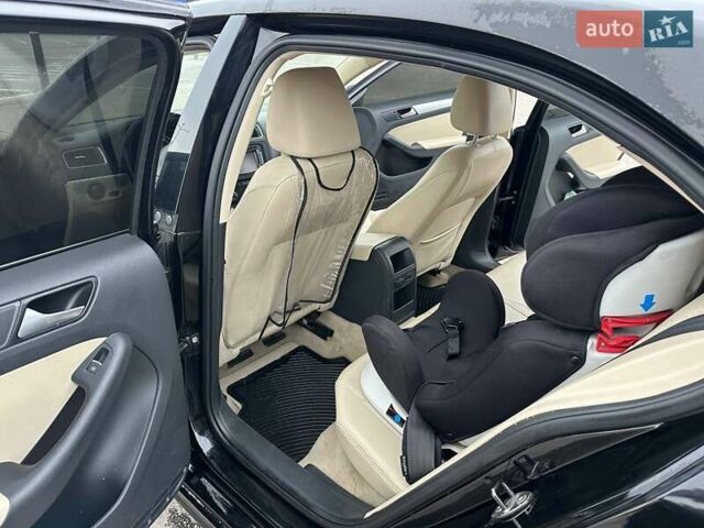 Чорний Фольксваген Джетта, об'ємом двигуна 1.8 л та пробігом 183 тис. км за 8800 $, фото 9 на Automoto.ua