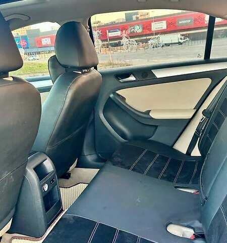 Чорний Фольксваген Джетта, об'ємом двигуна 1.8 л та пробігом 224 тис. км за 11200 $, фото 7 на Automoto.ua