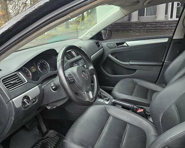 Чорний Фольксваген Джетта, об'ємом двигуна 2.48 л та пробігом 180 тис. км за 4900 $, фото 10 на Automoto.ua