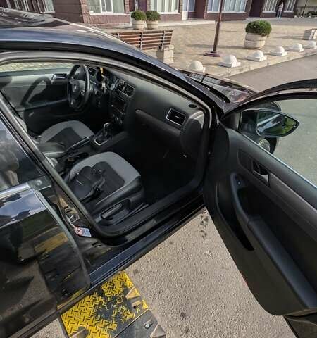 Черный Фольксваген Джетта, объемом двигателя 1.97 л и пробегом 280 тыс. км за 11499 $, фото 14 на Automoto.ua