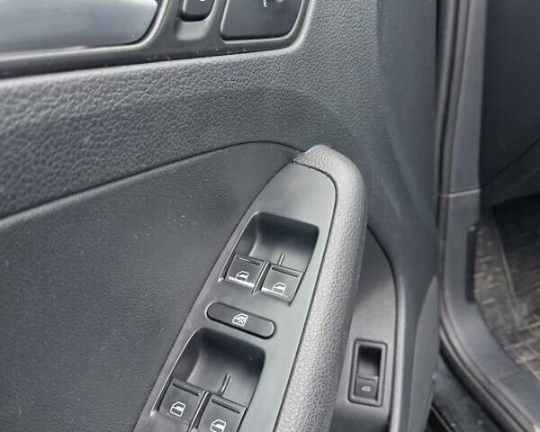 Фольксваген Джетта 2013 в Львове на Automoto.ua Черный Фольксваген Джетта, объемом двигателя 1.98 л и пробегом 228 тыс. км за 7999 $, фото 21 на Automoto.ua