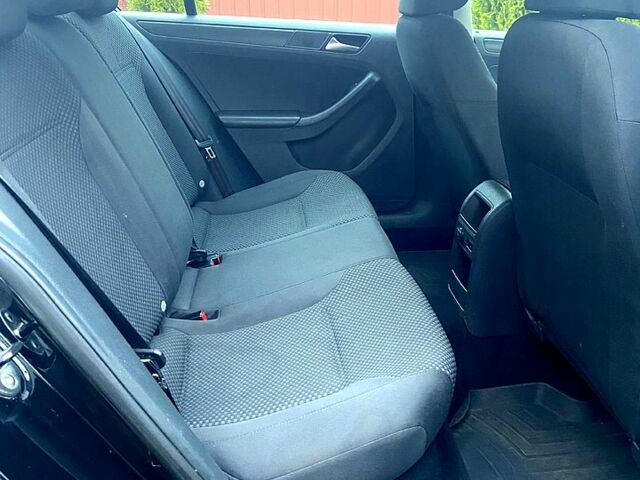 Черный Фольксваген Джетта, объемом двигателя 2 л и пробегом 267 тыс. км за 8300 $, фото 10 на Automoto.ua