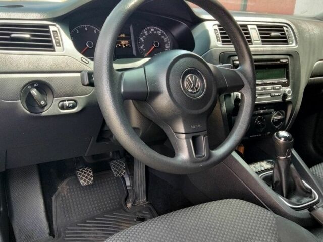 Черный Фольксваген Джетта, объемом двигателя 2 л и пробегом 132 тыс. км за 7715 $, фото 4 на Automoto.ua