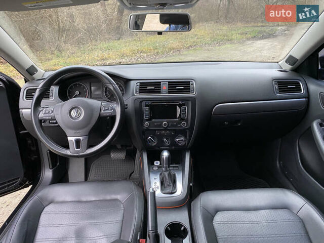 Черный Фольксваген Джетта, объемом двигателя 2.5 л и пробегом 239 тыс. км за 10200 $, фото 34 на Automoto.ua
