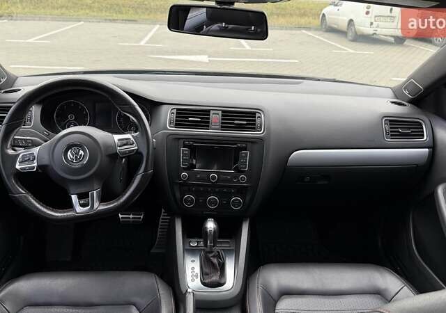 Черный Фольксваген Джетта, объемом двигателя 2 л и пробегом 171 тыс. км за 12800 $, фото 3 на Automoto.ua