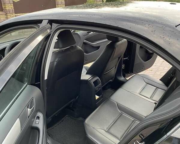 Черный Фольксваген Джетта, объемом двигателя 2.5 л и пробегом 150 тыс. км за 9500 $, фото 7 на Automoto.ua