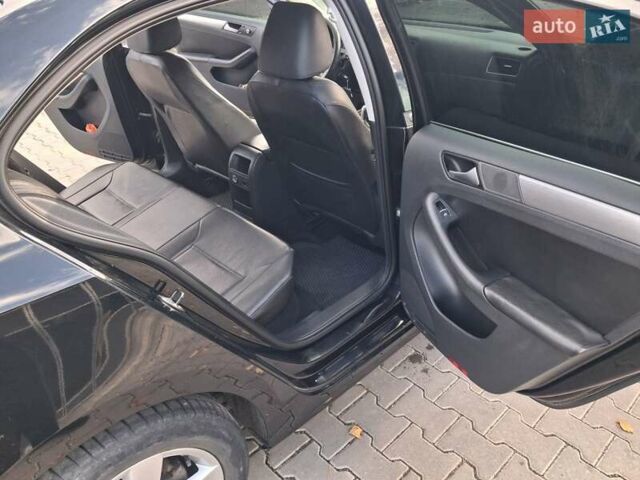 Фольксваген Джетта 2013 в Львове на Automoto.ua Черный Фольксваген Джетта, объемом двигателя 1.97 л и пробегом 278 тыс. км за 8499 $, фото 11 на Automoto.ua