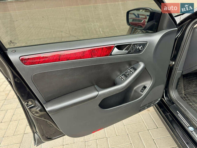 Черный Фольксваген Джетта, объемом двигателя 1.8 л и пробегом 220 тыс. км за 8500 $, фото 31 на Automoto.ua