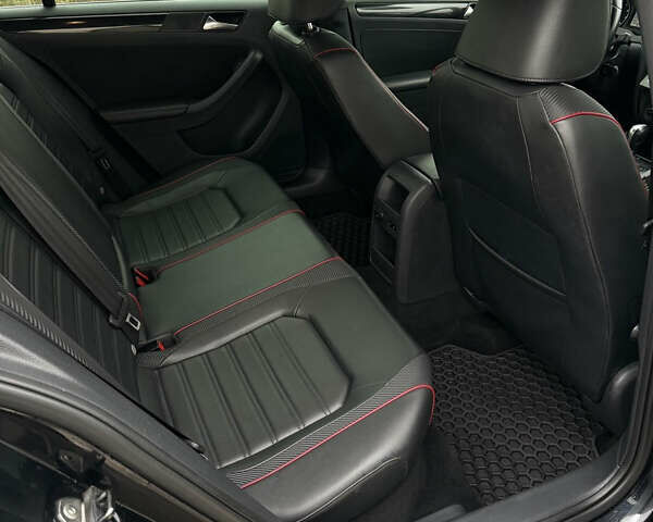 Черный Фольксваген Джетта, объемом двигателя 2 л и пробегом 146 тыс. км за 12700 $, фото 14 на Automoto.ua