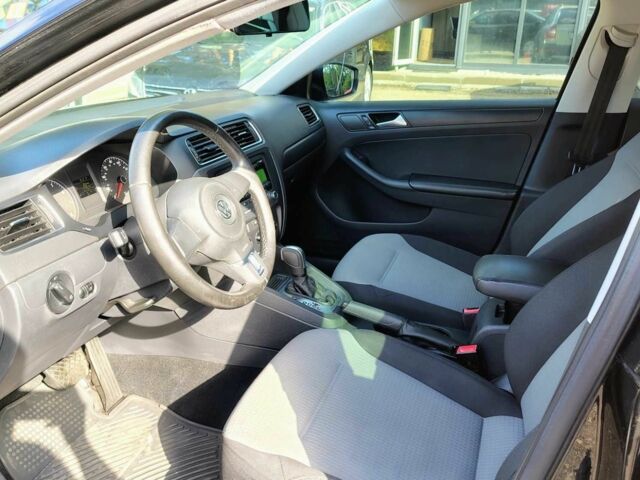 Черный Фольксваген Джетта, объемом двигателя 2 л и пробегом 198 тыс. км за 7299 $, фото 8 на Automoto.ua