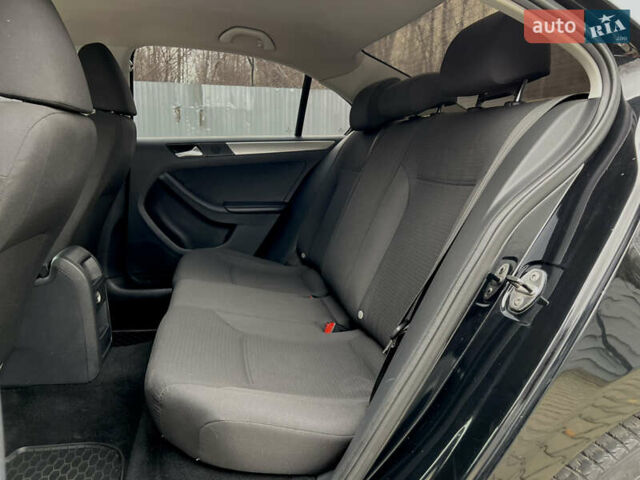 Чорний Фольксваген Джетта, об'ємом двигуна 1.8 л та пробігом 200 тис. км за 8400 $, фото 28 на Automoto.ua