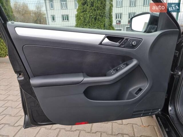 Чорний Фольксваген Джетта, об'ємом двигуна 1.8 л та пробігом 158 тис. км за 8699 $, фото 36 на Automoto.ua