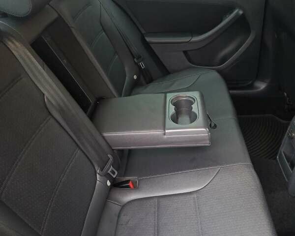 Черный Фольксваген Джетта, объемом двигателя 1.8 л и пробегом 157 тыс. км за 11999 $, фото 20 на Automoto.ua