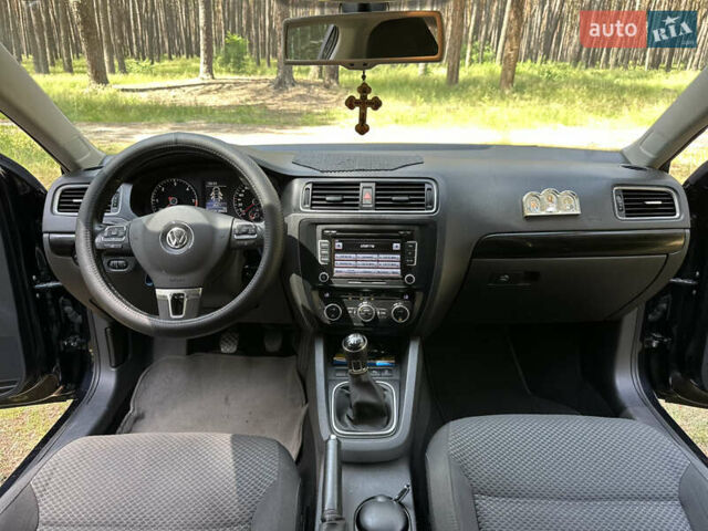 Чорний Фольксваген Джетта, об'ємом двигуна 1.6 л та пробігом 115 тис. км за 11300 $, фото 23 на Automoto.ua