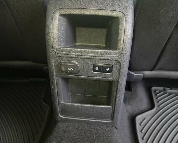 Черный Фольксваген Джетта, объемом двигателя 1.8 л и пробегом 157 тыс. км за 11999 $, фото 19 на Automoto.ua