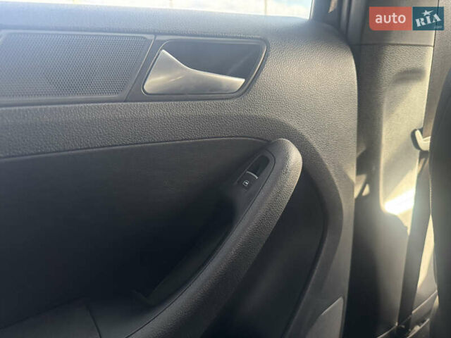 Черный Фольксваген Джетта, объемом двигателя 2 л и пробегом 190 тыс. км за 11700 $, фото 21 на Automoto.ua