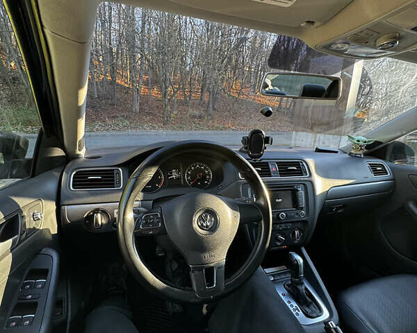 Черный Фольксваген Джетта, объемом двигателя 2 л и пробегом 201 тыс. км за 9600 $, фото 7 на Automoto.ua