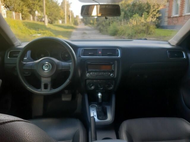 Черный Фольксваген Джетта, объемом двигателя 1.8 л и пробегом 155 тыс. км за 9200 $, фото 6 на Automoto.ua