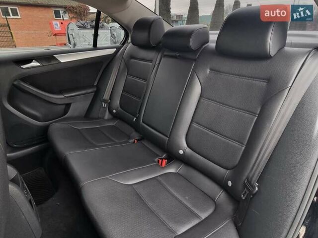 Чорний Фольксваген Джетта, об'ємом двигуна 1.8 л та пробігом 158 тис. км за 8699 $, фото 44 на Automoto.ua