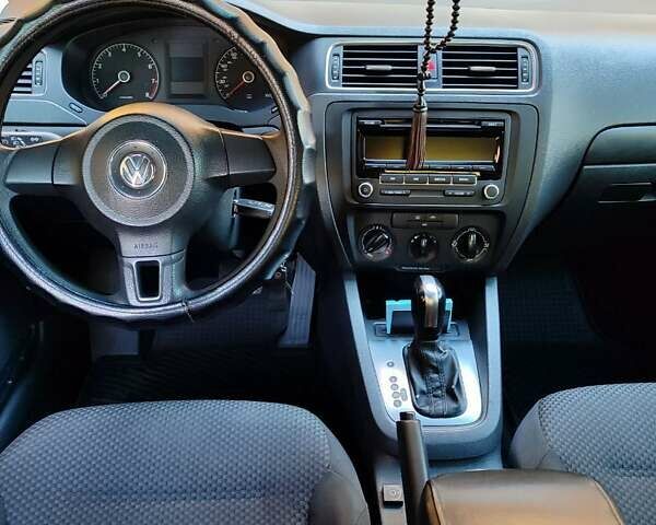Фольксваген Джетта 2014 у Обухове на Automoto.ua Чорний Фольксваген Джетта, об'ємом двигуна 1.98 л та пробігом 182 тис. км за 8400 $, фото 49 на Automoto.ua