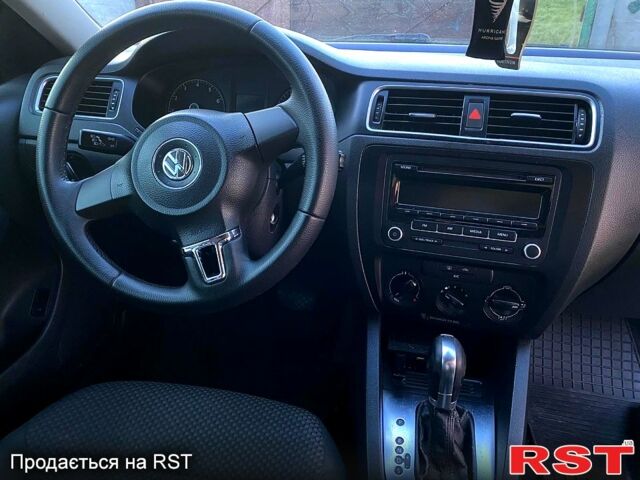 Черный Фольксваген Джетта, объемом двигателя 2 л и пробегом 200 тыс. км за 7999 $, фото 7 на Automoto.ua