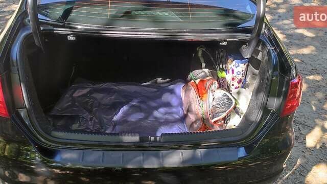 Черный Фольксваген Джетта, объемом двигателя 1.98 л и пробегом 133 тыс. км за 9400 $, фото 5 на Automoto.ua