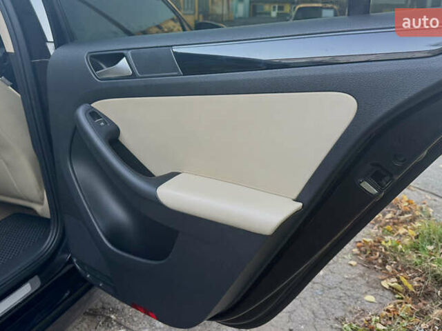 Черный Фольксваген Джетта, объемом двигателя 1.97 л и пробегом 173 тыс. км за 11300 $, фото 3 на Automoto.ua