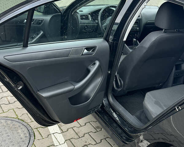 Черный Фольксваген Джетта, объемом двигателя 1.98 л и пробегом 192 тыс. км за 6200 $, фото 32 на Automoto.ua