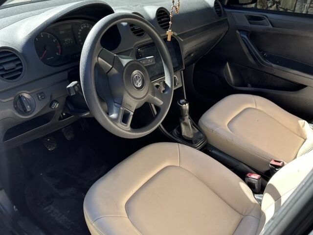 Черный Фольксваген Джетта, объемом двигателя 1.6 л и пробегом 247 тыс. км за 4599 $, фото 7 на Automoto.ua