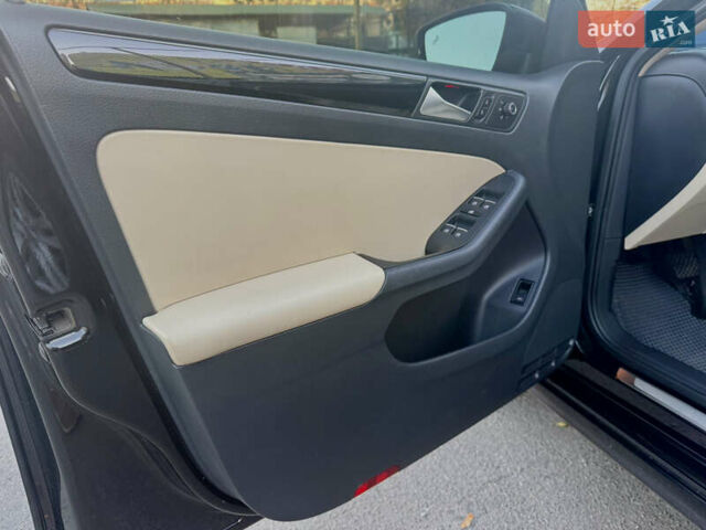 Черный Фольксваген Джетта, объемом двигателя 1.97 л и пробегом 173 тыс. км за 11300 $, фото 7 на Automoto.ua