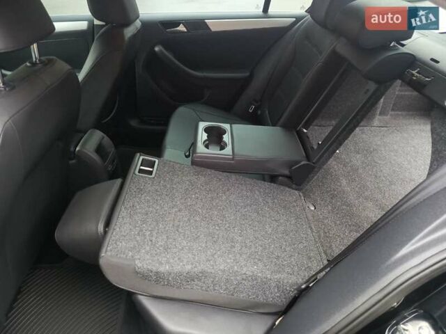 Черный Фольксваген Джетта, объемом двигателя 1.8 л и пробегом 157 тыс. км за 11999 $, фото 26 на Automoto.ua