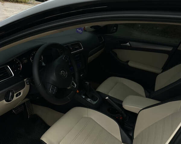 Черный Фольксваген Джетта, объемом двигателя 1.8 л и пробегом 120 тыс. км за 12500 $, фото 11 на Automoto.ua