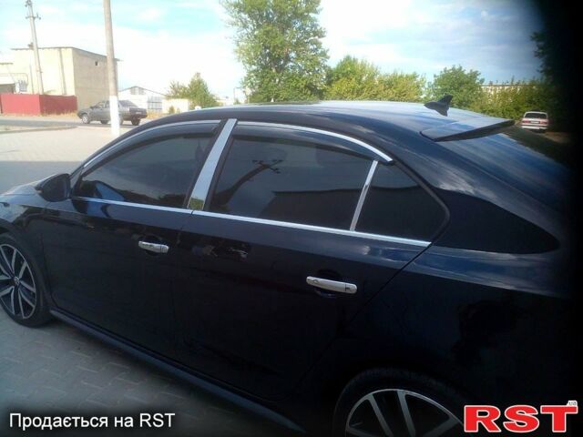 Черный Фольксваген Джетта, объемом двигателя 2 л и пробегом 170 тыс. км за 12500 $, фото 3 на Automoto.ua