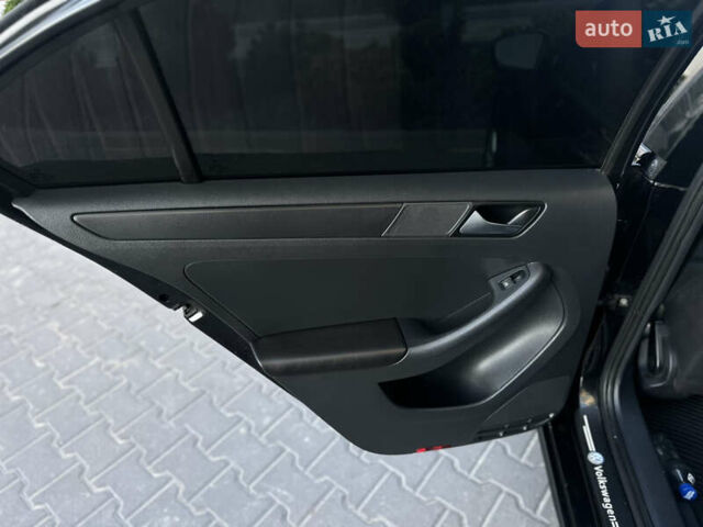 Чорний Фольксваген Джетта, об'ємом двигуна 2 л та пробігом 182 тис. км за 7700 $, фото 23 на Automoto.ua