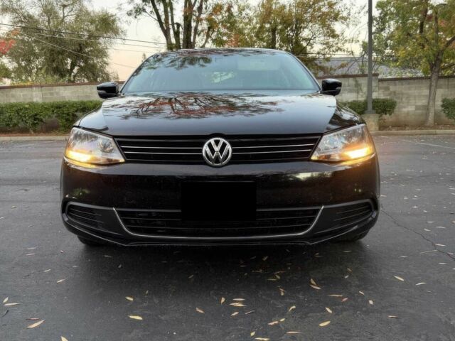 Черный Фольксваген Джетта, объемом двигателя 1.8 л и пробегом 86 тыс. км за 7000 $, фото 1 на Automoto.ua