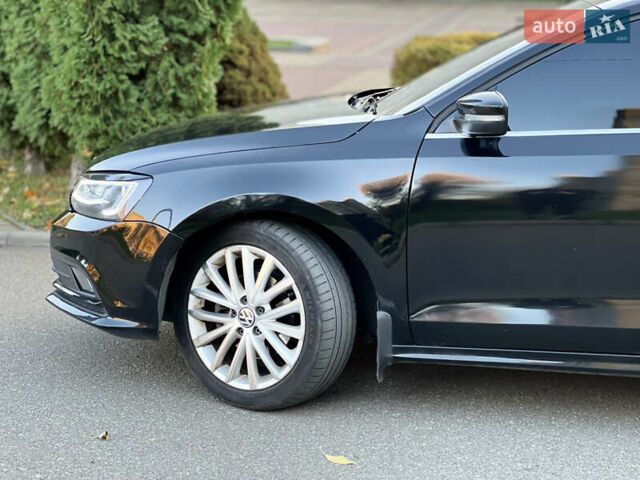 Черный Фольксваген Джетта, объемом двигателя 1.8 л и пробегом 177 тыс. км за 9990 $, фото 3 на Automoto.ua